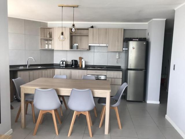 Hermoso Departamento Molles - Vista Al Mar & Piscinas En Los Molles